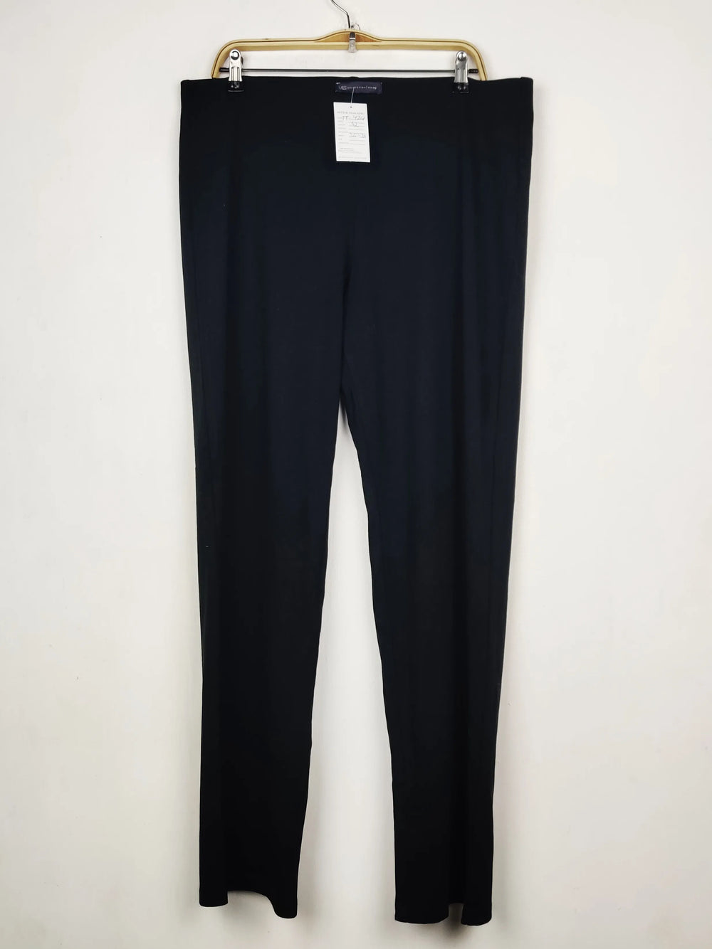 Buy online pre-used pre-loved 100% authentic & Original branded Marks & Spencer (TT-4261) available in Pakistan. Top international brands avilable.
