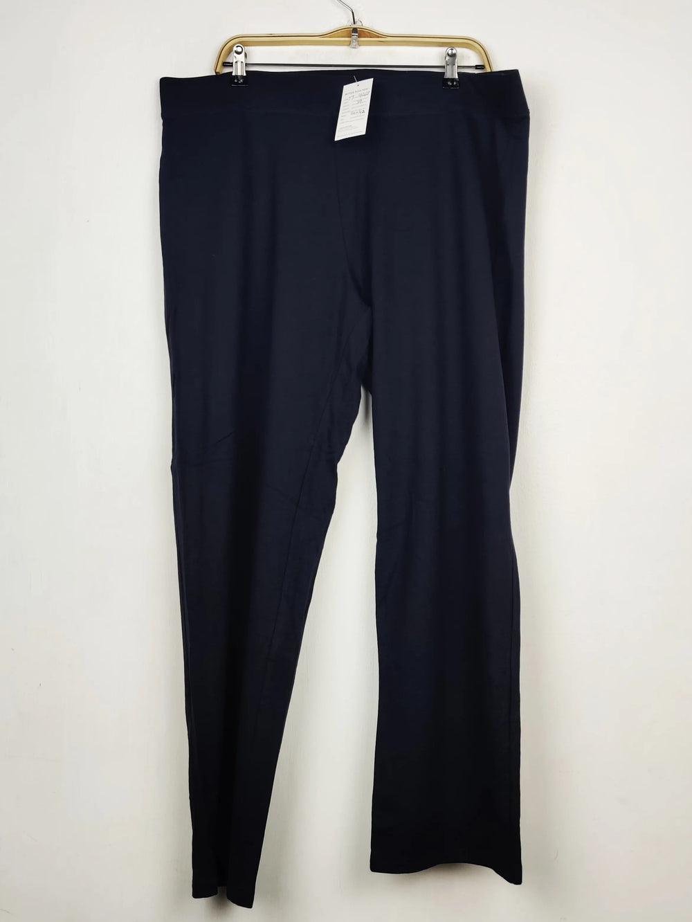 Buy online pre-used pre-loved 100% authentic & Original branded Marks & Spencer (TT-4268) available in Pakistan. Top international brands avilable.