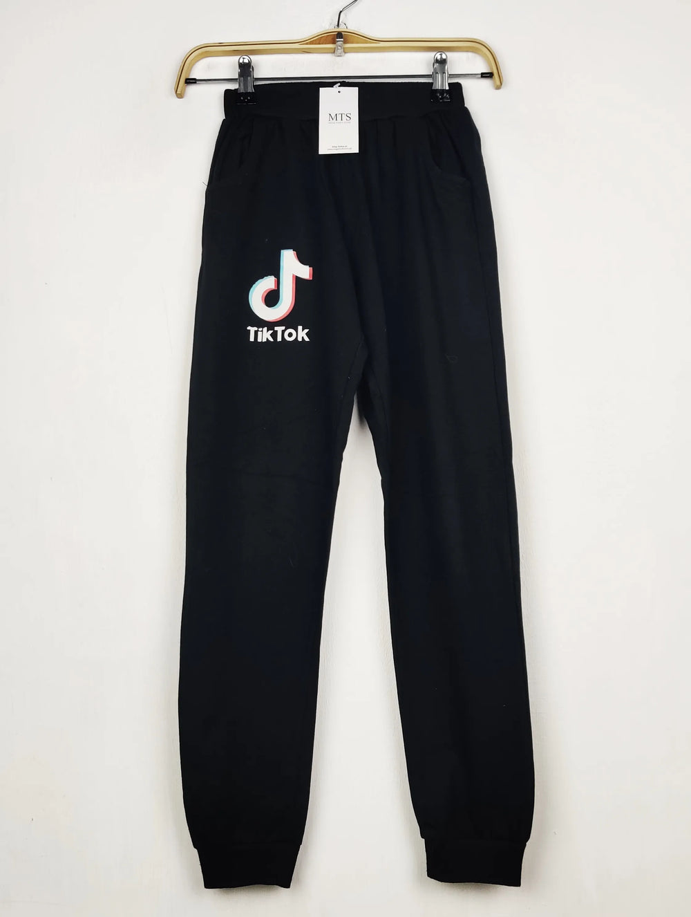 Buy online pre-used pre-loved 100% authentic & Original branded Unknown Brand (TT-4276) available in Pakistan. Top international brands avilable.