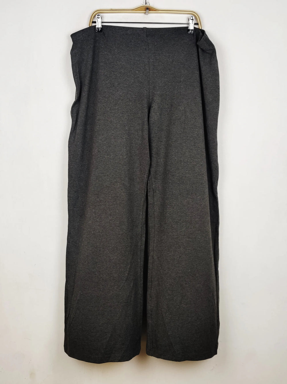 Buy online pre-used pre-loved 100% authentic & Original branded Marks & Spencer (TT-4313) available in Pakistan. Top international brands avilable.