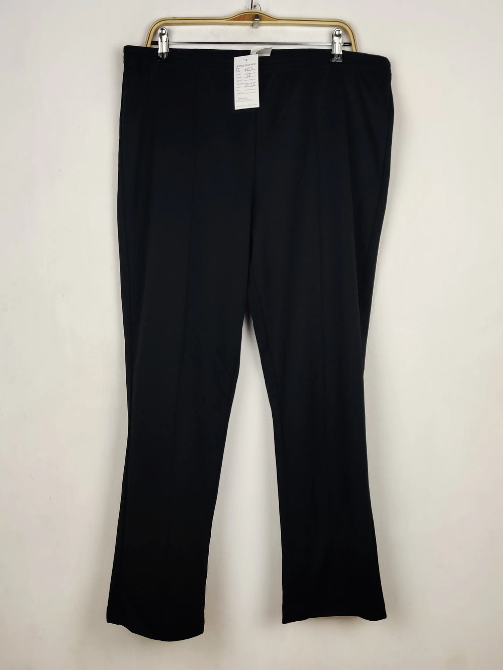 Buy online pre-used pre-loved 100% authentic & Original branded Damart (TT-4327) available in Pakistan. Top international brands avilable.