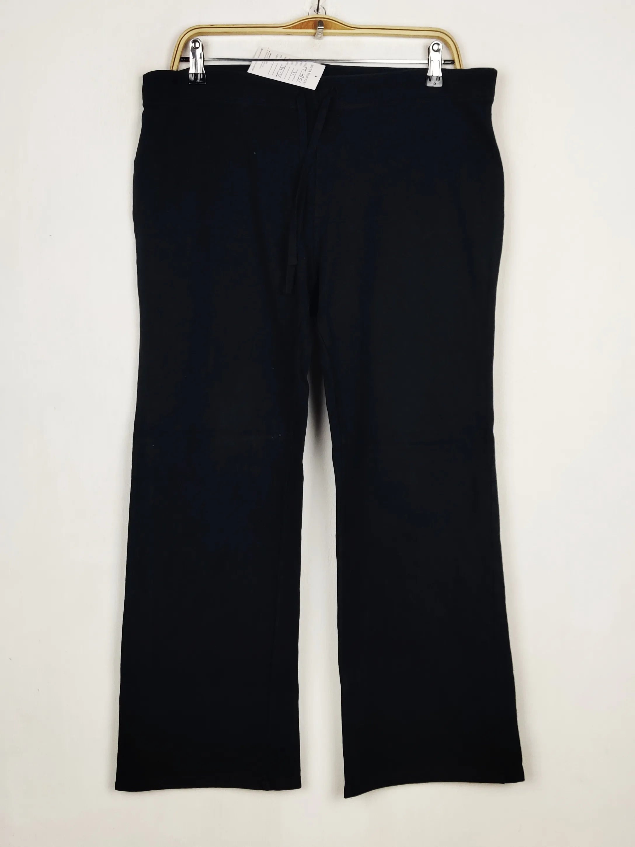 Buy online pre-used pre-loved 100% authentic & Original branded Marks & Spencer (TT-4351) available in Pakistan. Top international brands avilable.