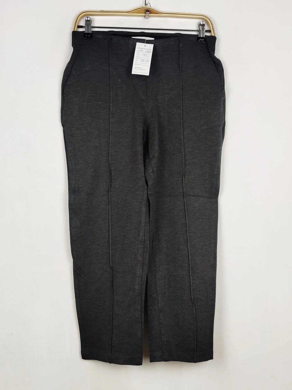 Buy online pre-used pre-loved 100% authentic & Original branded Marks & Spencer (TT-4386) available in Pakistan. Top international brands avilable.