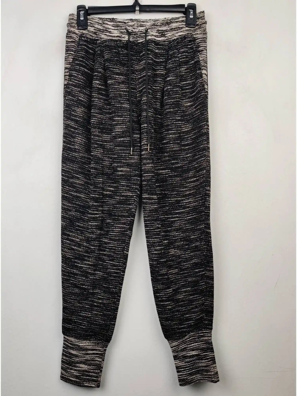 Buy online pre-used pre-loved 100% authentic & Original branded H&M (TT-81) available in Pakistan. Top international brands avilable.