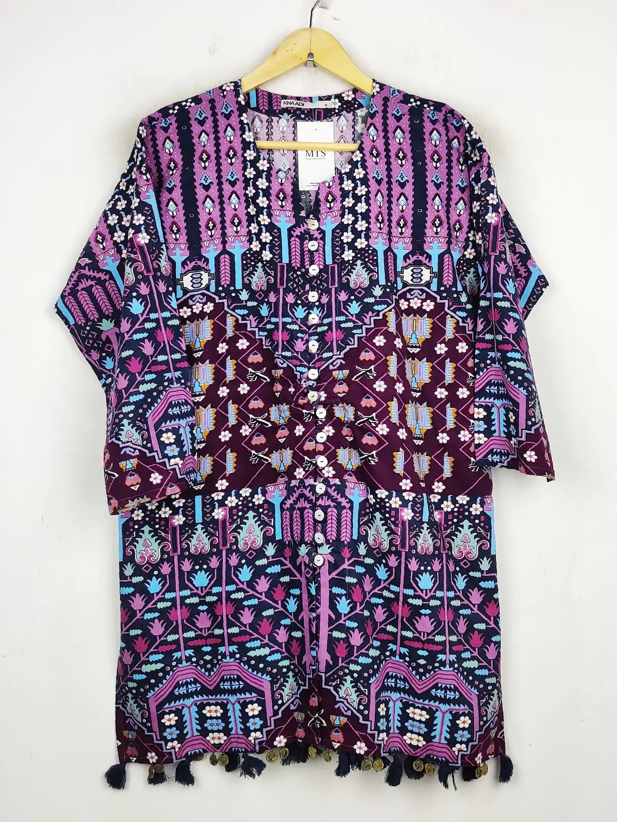 Buy online pre-used pre-loved 100% authentic & Original branded Khaadi (WBK-1000) available in Pakistan. Top international brands avilable.