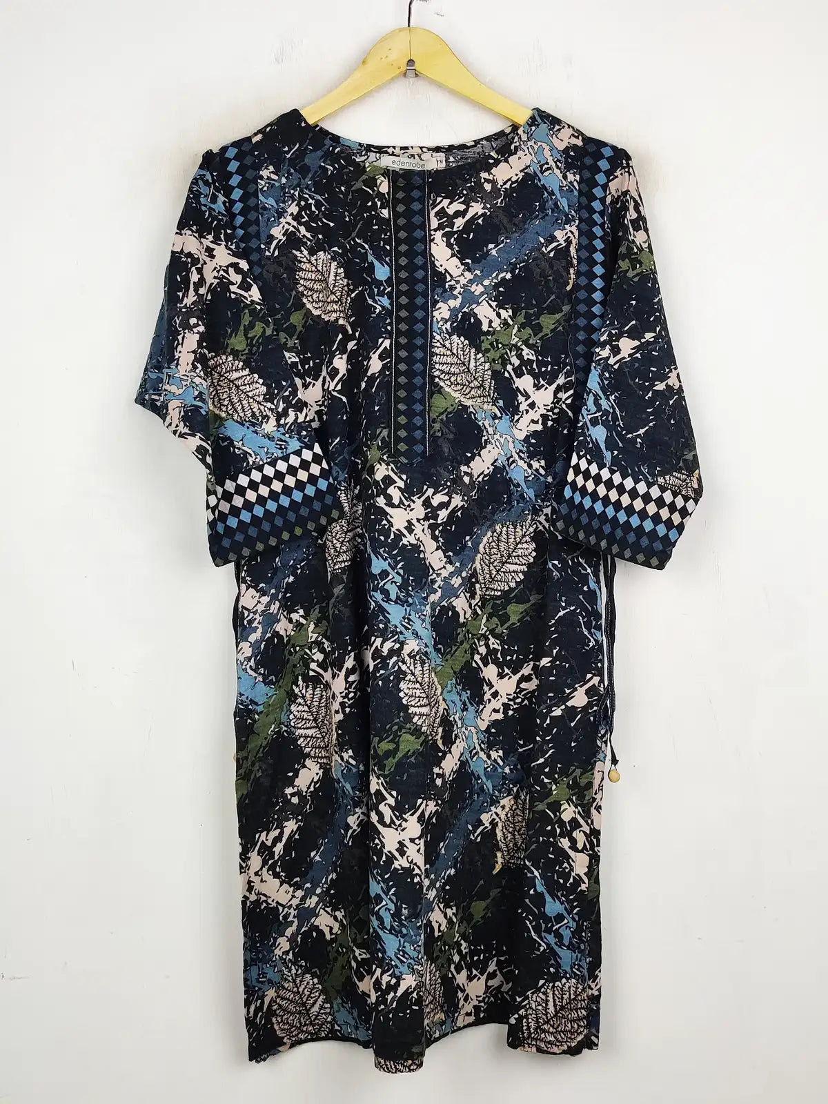 Buy online pre-used pre-loved 100% authentic & Original branded Edenrobe (WBK-1007) available in Pakistan. Top international brands avilable.