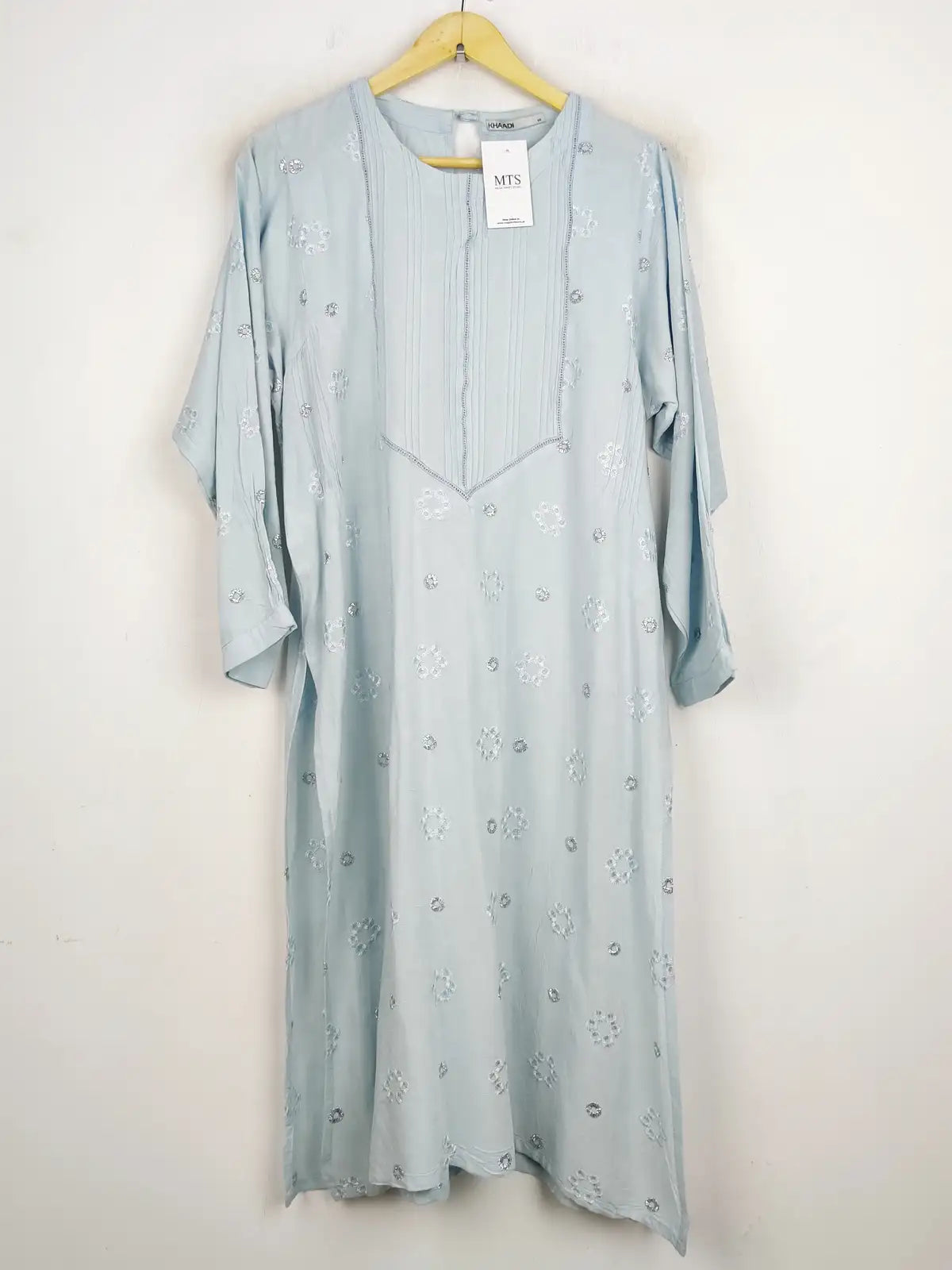 Buy online pre-used pre-loved 100% authentic & Original branded Khaadi (WBK-1024) available in Pakistan. Top international brands avilable.