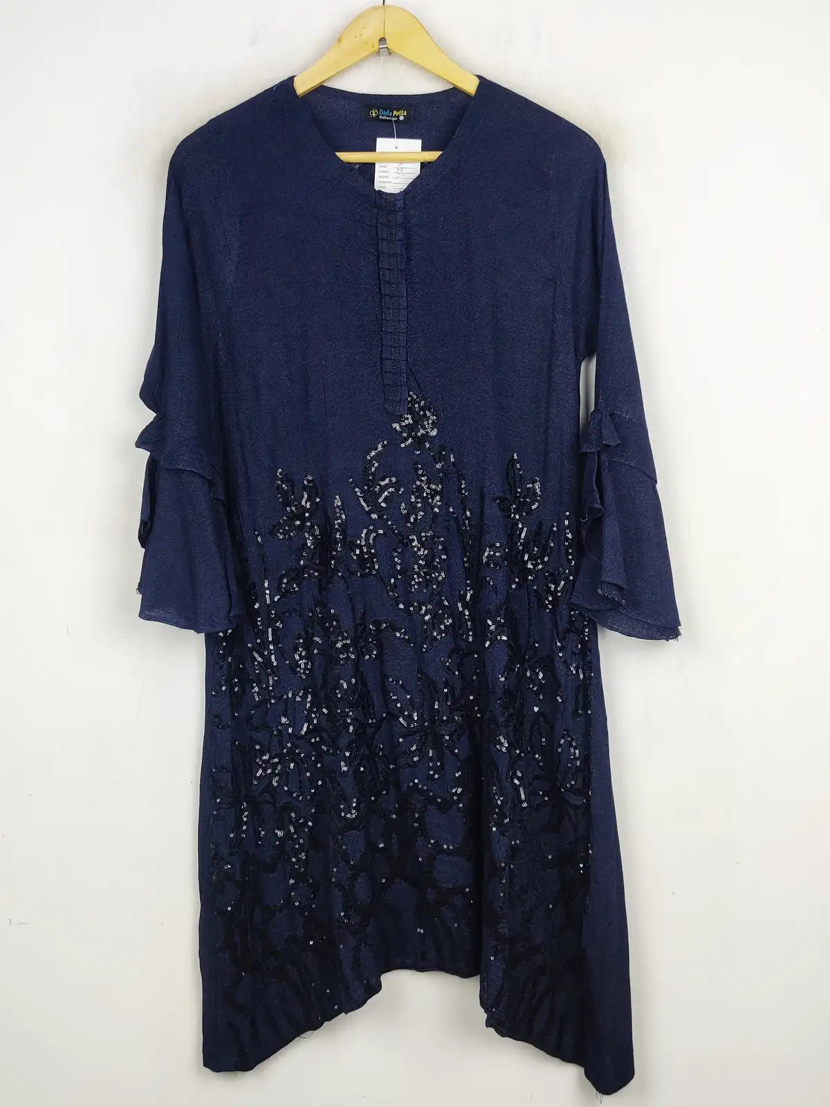 Buy online pre-used pre-loved 100% authentic & Original branded Dada Potta (WBK-1026) available in Pakistan. Top international brands avilable.