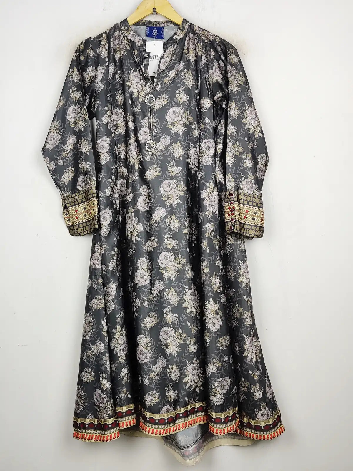 Buy online pre-used pre-loved 100% authentic & Original branded Aladdin (WBK-1034) available in Pakistan. Top international brands avilable.