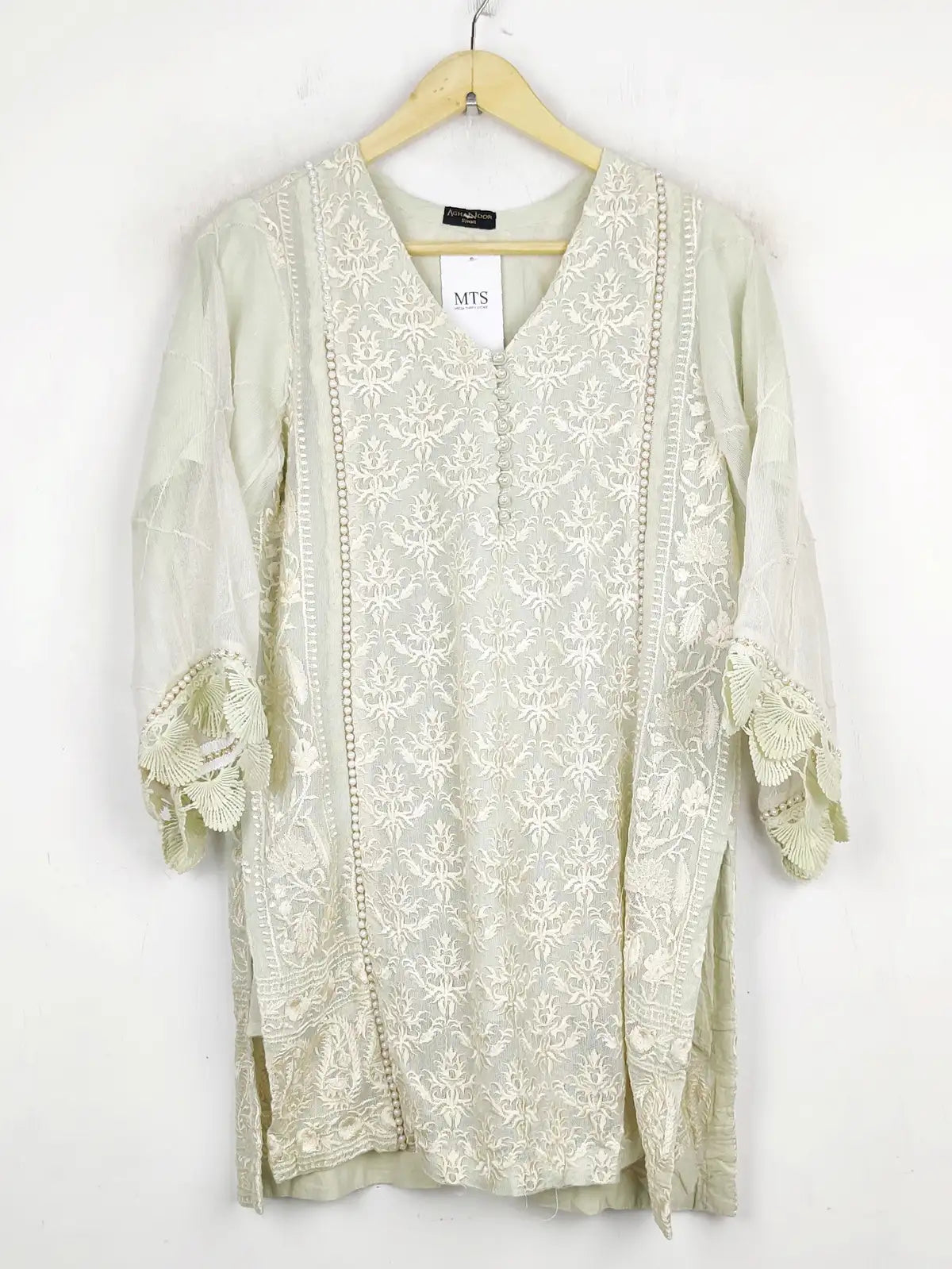 Buy online pre-used pre-loved 100% authentic & Original branded Agha Noor (WBK-1060) available in Pakistan. Top international brands avilable.