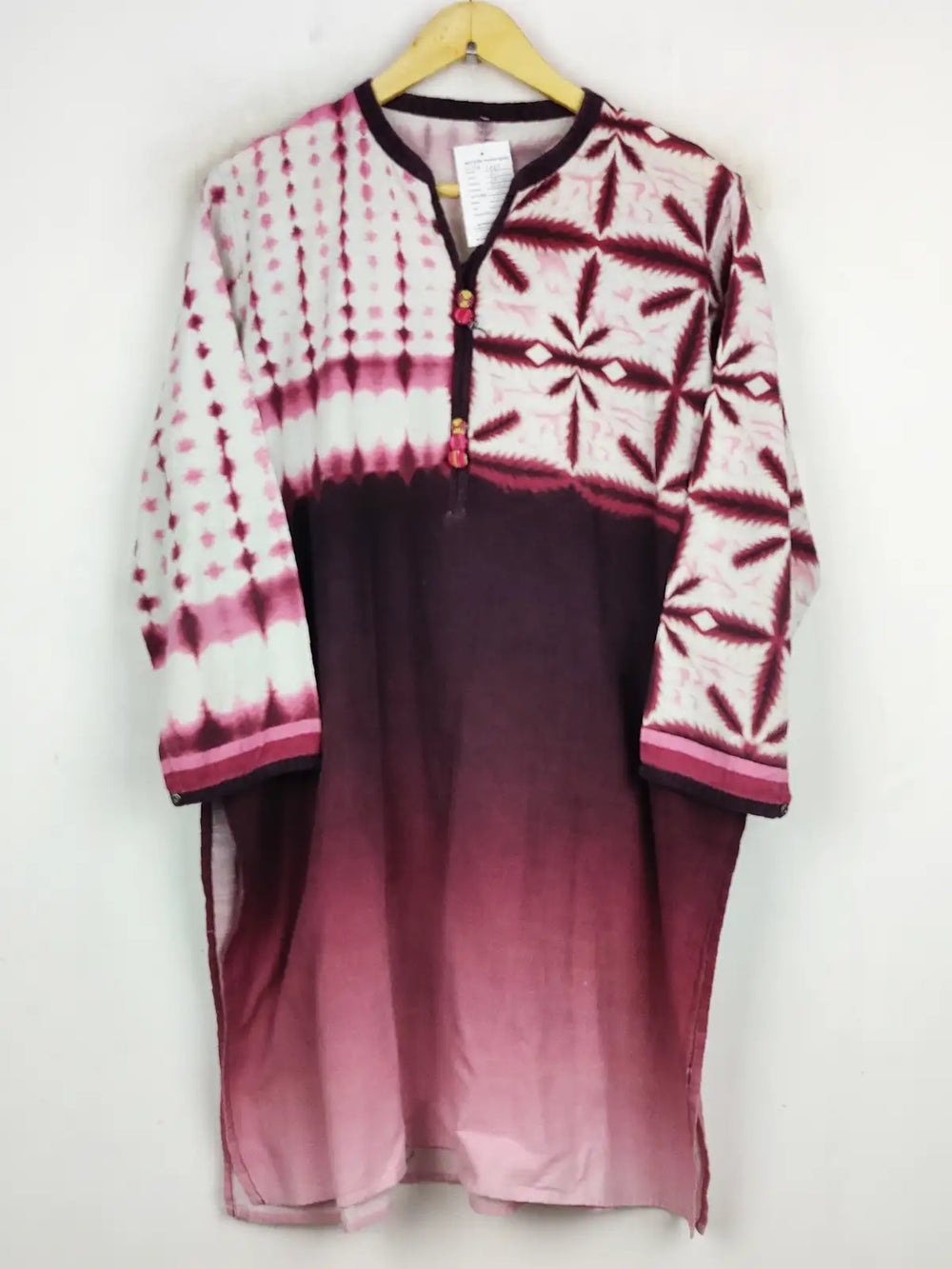 Buy online pre-used pre-loved 100% authentic & Original branded Unknown Brand (WBK-1067) available in Pakistan. Top international brands avilable.