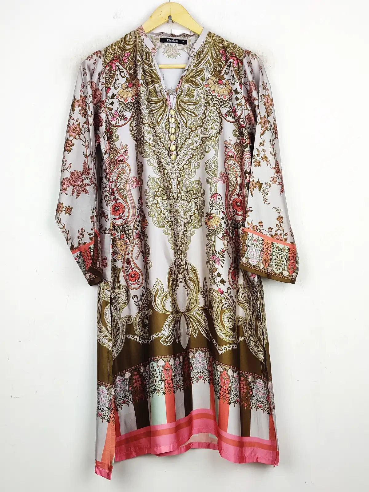 Buy online pre-used pre-loved 100% authentic & Original branded Khaadi (WBK-1069) available in Pakistan. Top international brands avilable.