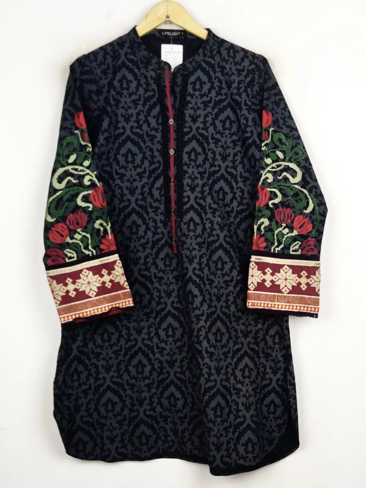 Buy online pre-used pre-loved 100% authentic & Original branded Limelight (WBK-1071) available in Pakistan. Top international brands avilable.