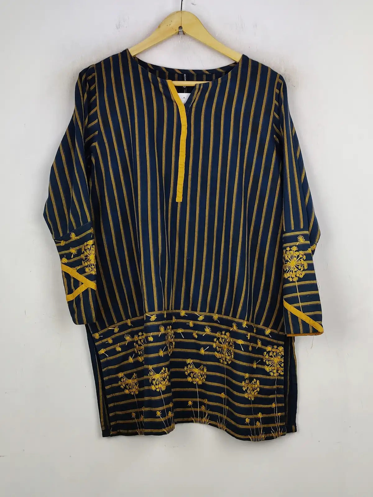 Buy online pre-used pre-loved 100% authentic & Original branded Beechtree (WBK-1082) available in Pakistan. Top international brands avilable.