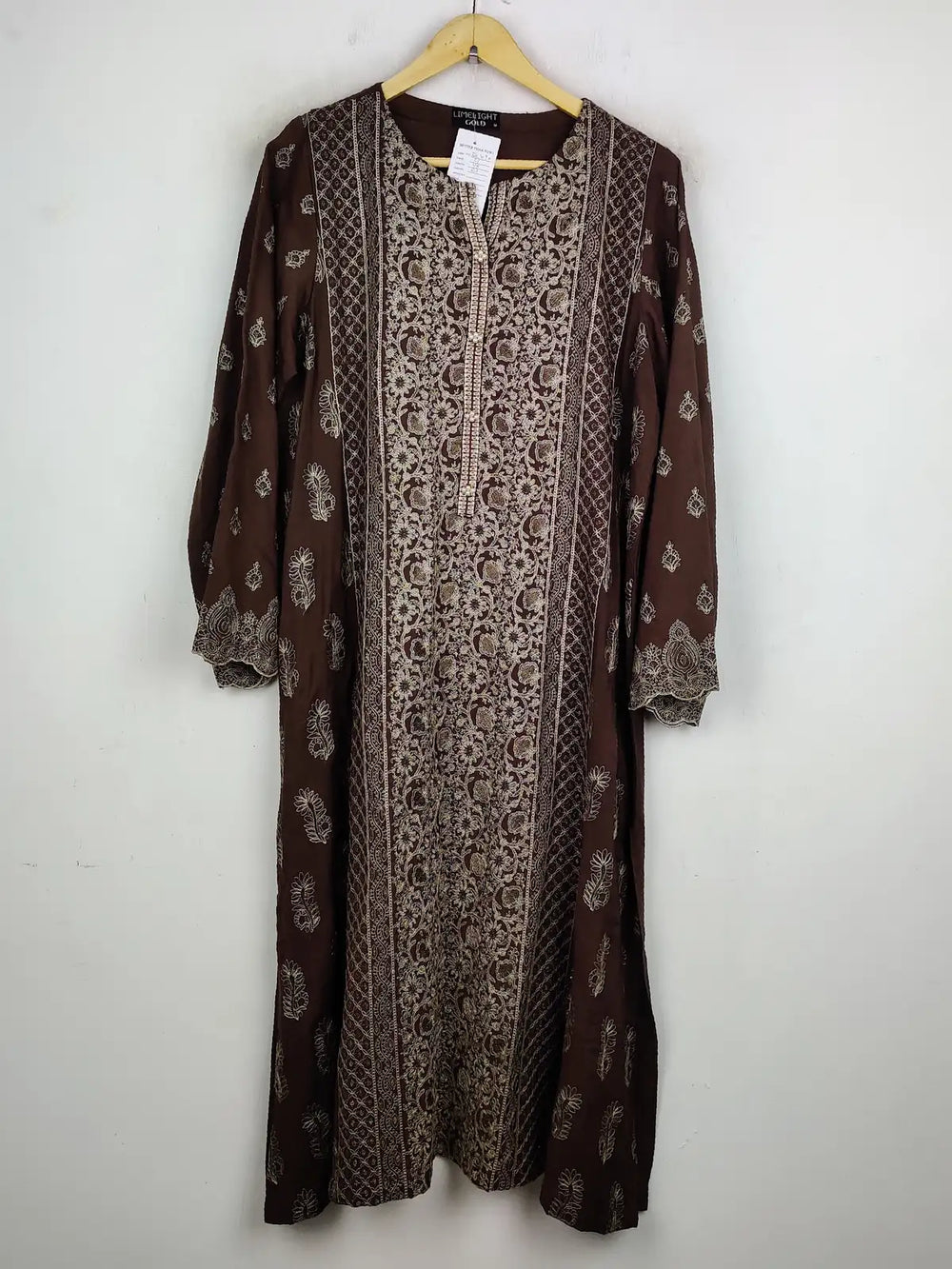 Buy online pre-used pre-loved 100% authentic & Original branded Limelight (WBK-1090) available in Pakistan. Top international brands avilable.