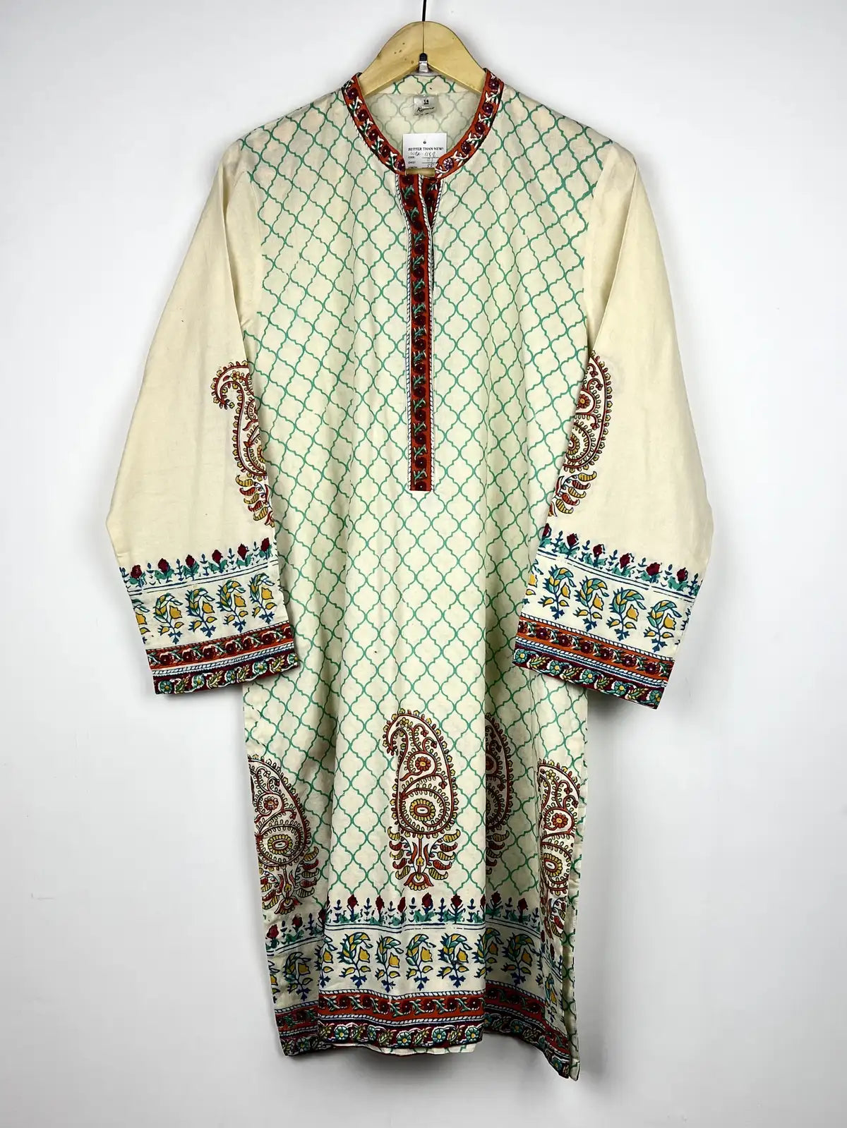 Buy online pre-used pre-loved 100% authentic & Original branded Kayseria (WBK-1158) available in Pakistan. Top international brands avilable.