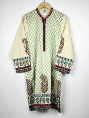 Buy online pre-used pre-loved 100% authentic & Original branded Kayseria (WBK-1158) available in Pakistan. Top international brands avilable.