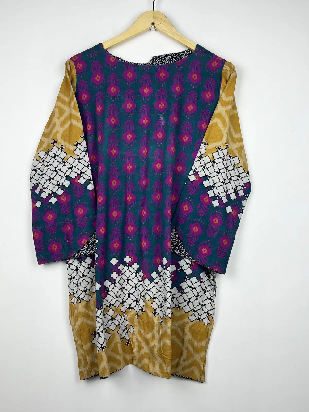 Buy online pre-used pre-loved 100% authentic & Original branded Beechtree (WBK-1195) available in Pakistan. Top international brands avilable.