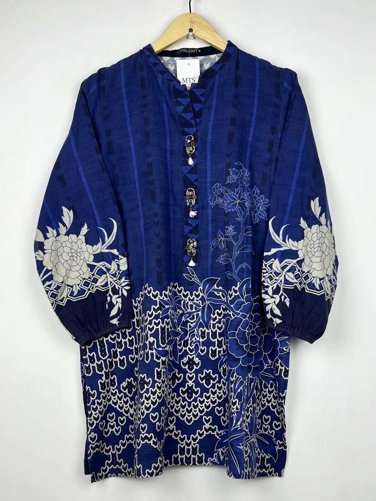 Buy online pre-used pre-loved 100% authentic & Original branded Limelight (WBK-1200) available in Pakistan. Top international brands avilable.