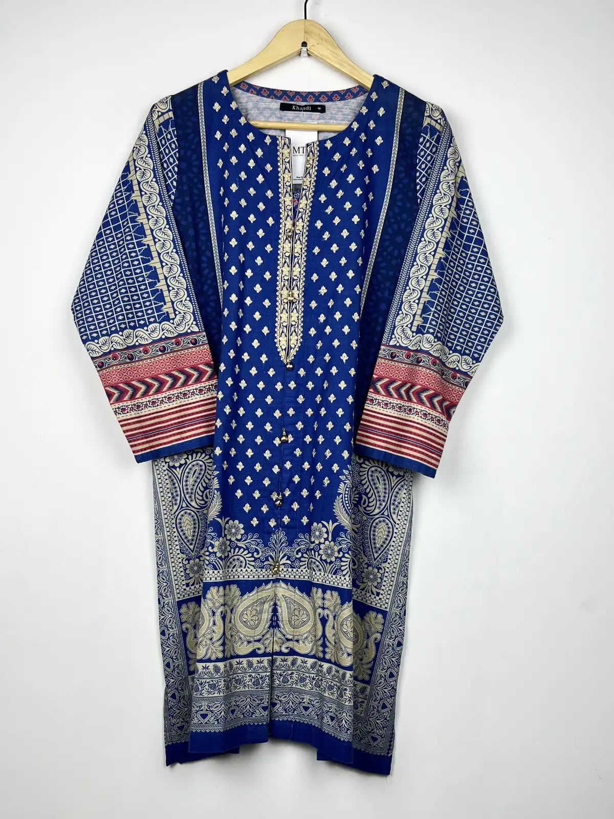 Buy online pre-used pre-loved 100% authentic & Original branded Khaadi (WBK-1203) available in Pakistan. Top international brands avilable.