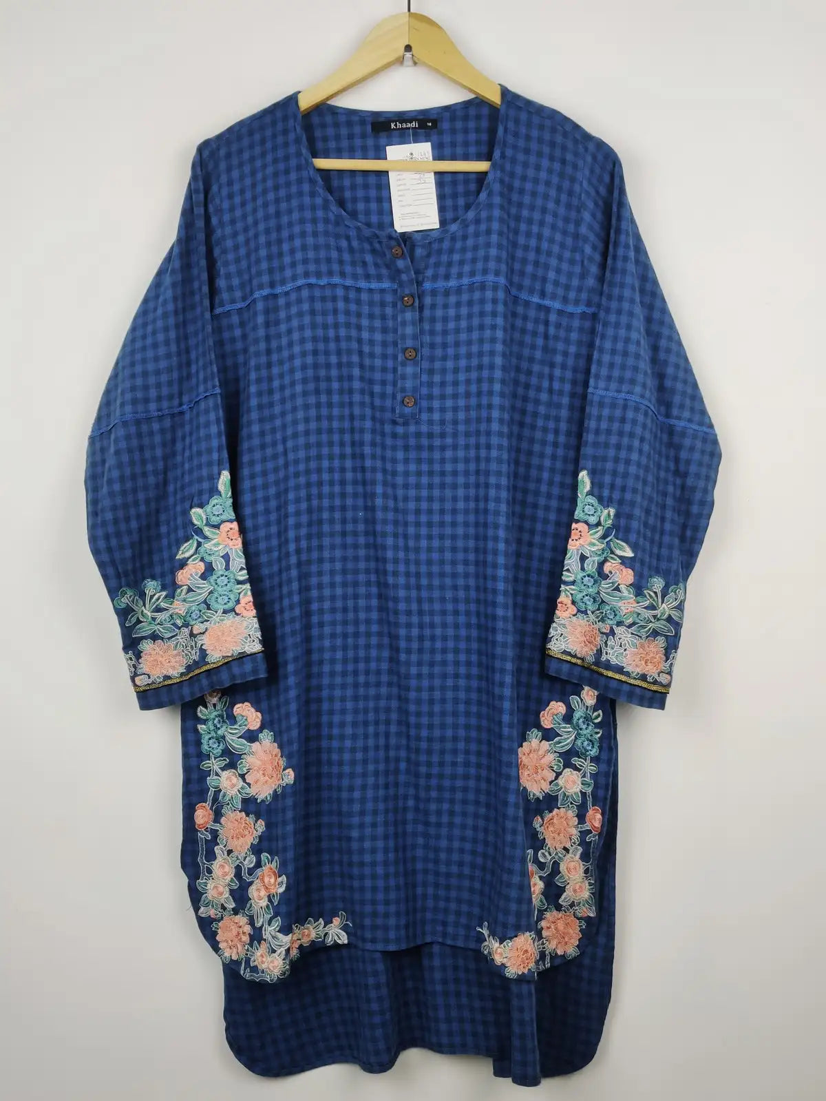 Buy online pre-used pre-loved 100% authentic & Original branded Khaadi (WBK-1267) available in Pakistan. Top international brands avilable.