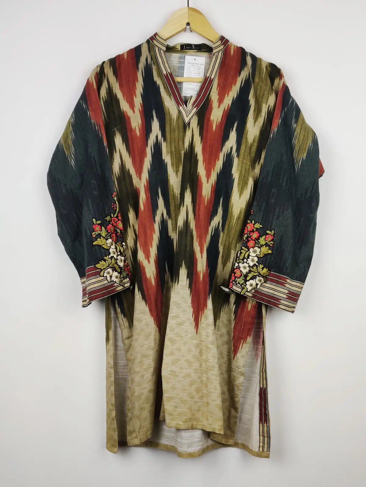 Buy online pre-used pre-loved 100% authentic & Original branded J. (WBK-1268) available in Pakistan. Top international brands avilable.