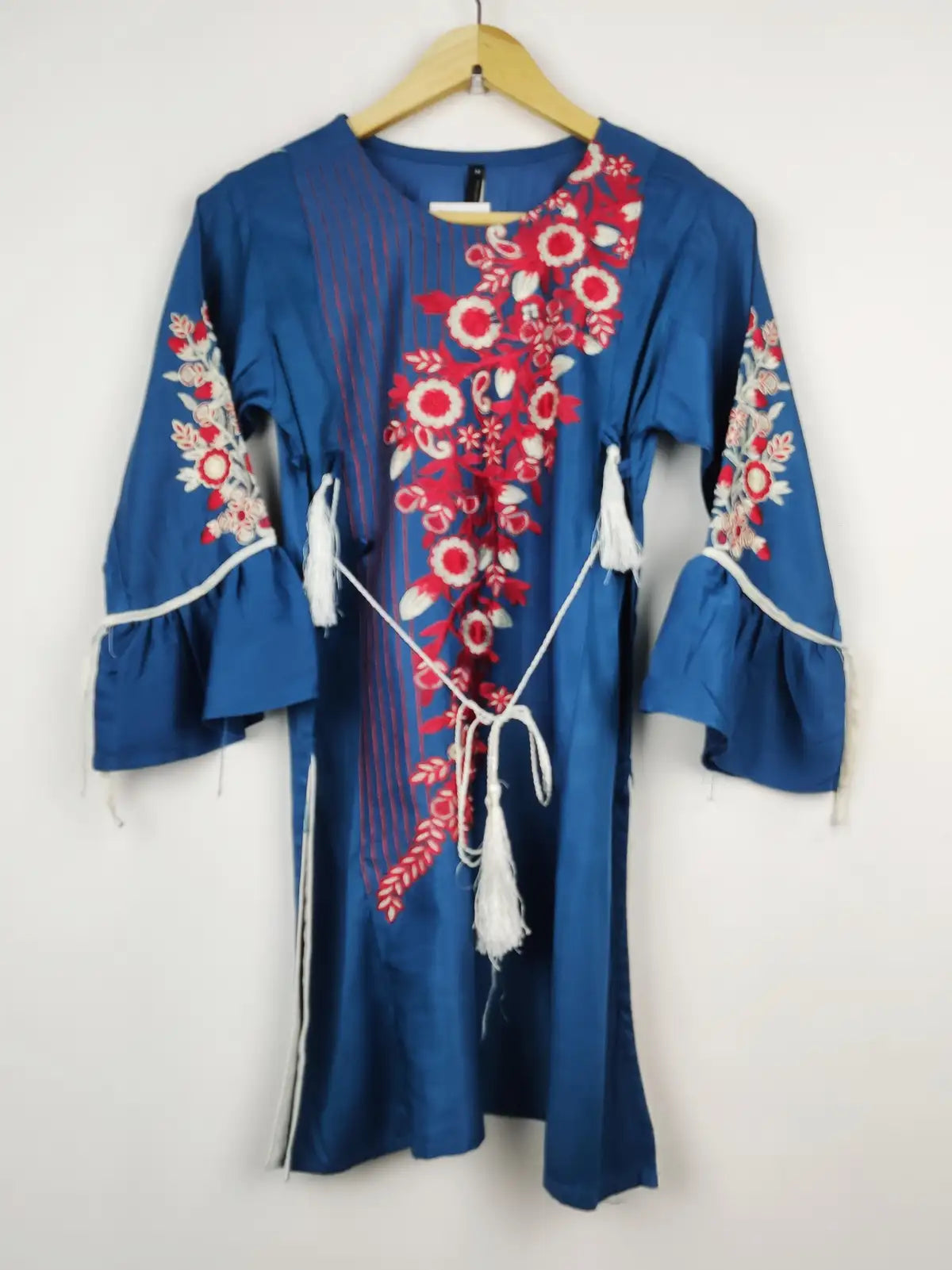 Buy online pre-used pre-loved 100% authentic & Original branded S.N Collection (WBK-1288) available in Pakistan. Top international brands avilable.