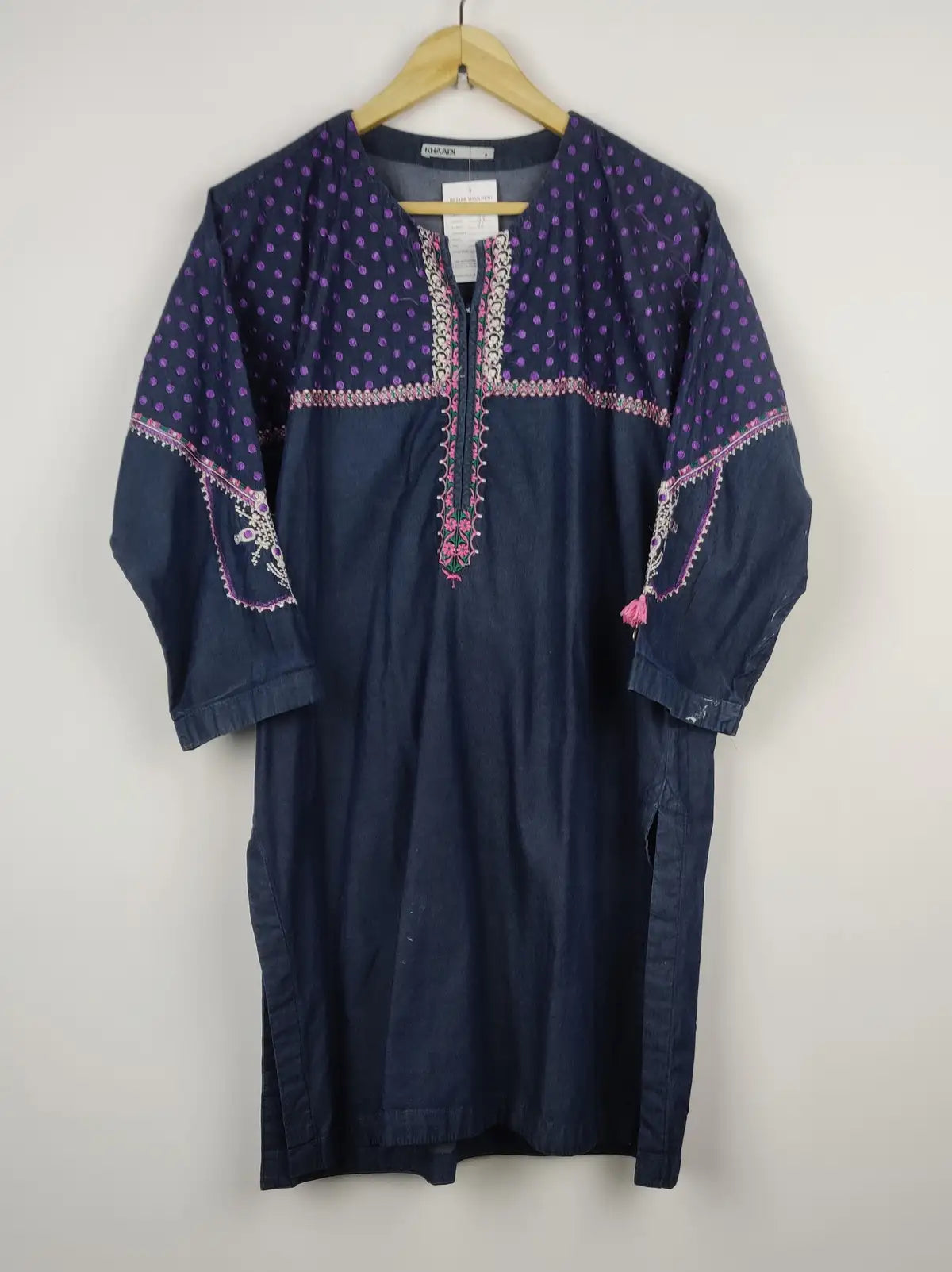 Buy online pre-used pre-loved 100% authentic & Original branded Khaadi (WBK-1291) available in Pakistan. Top international brands avilable.