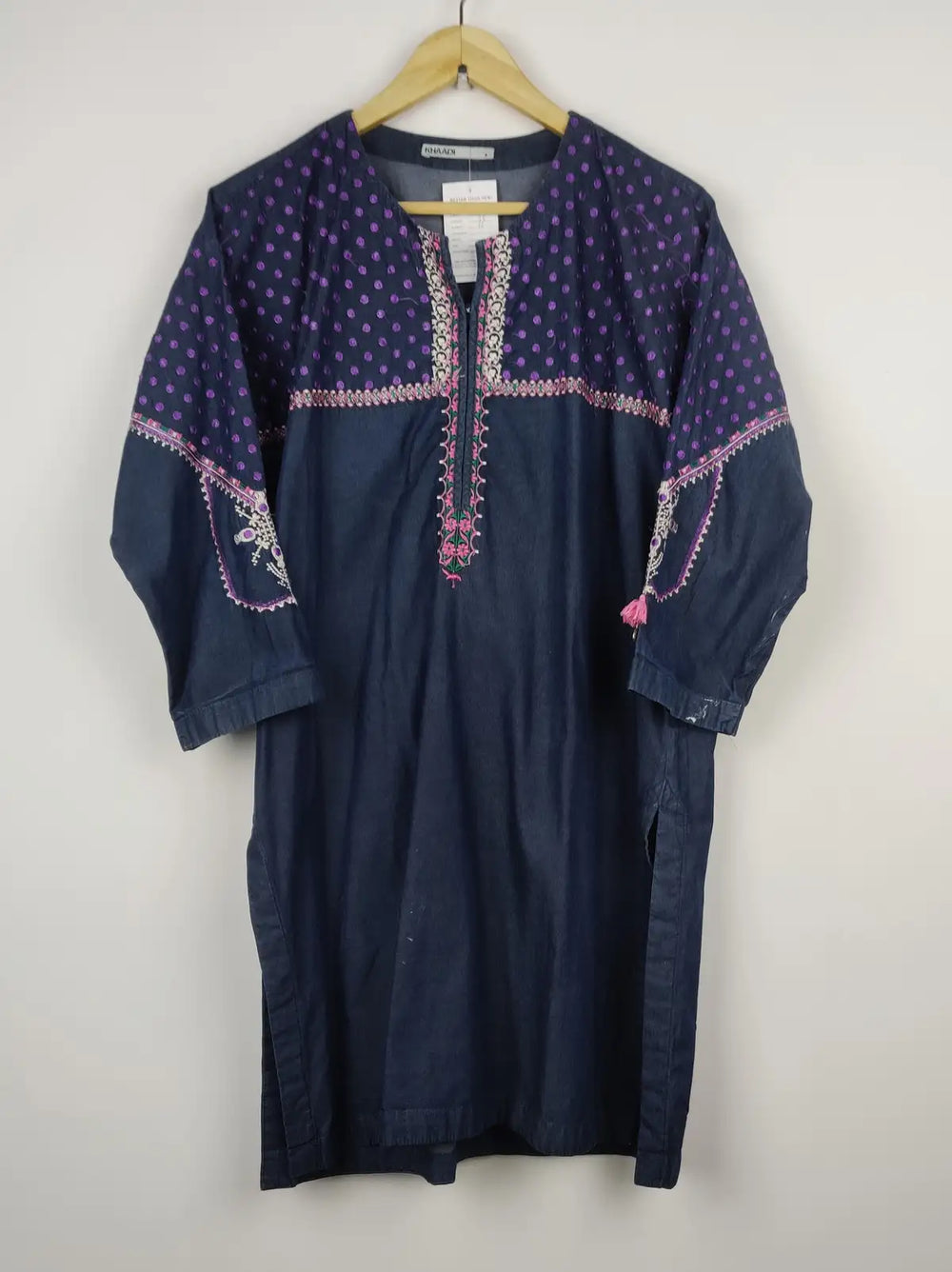 Buy online pre-used pre-loved 100% authentic & Original branded Khaadi (WBK-1291) available in Pakistan. Top international brands avilable.