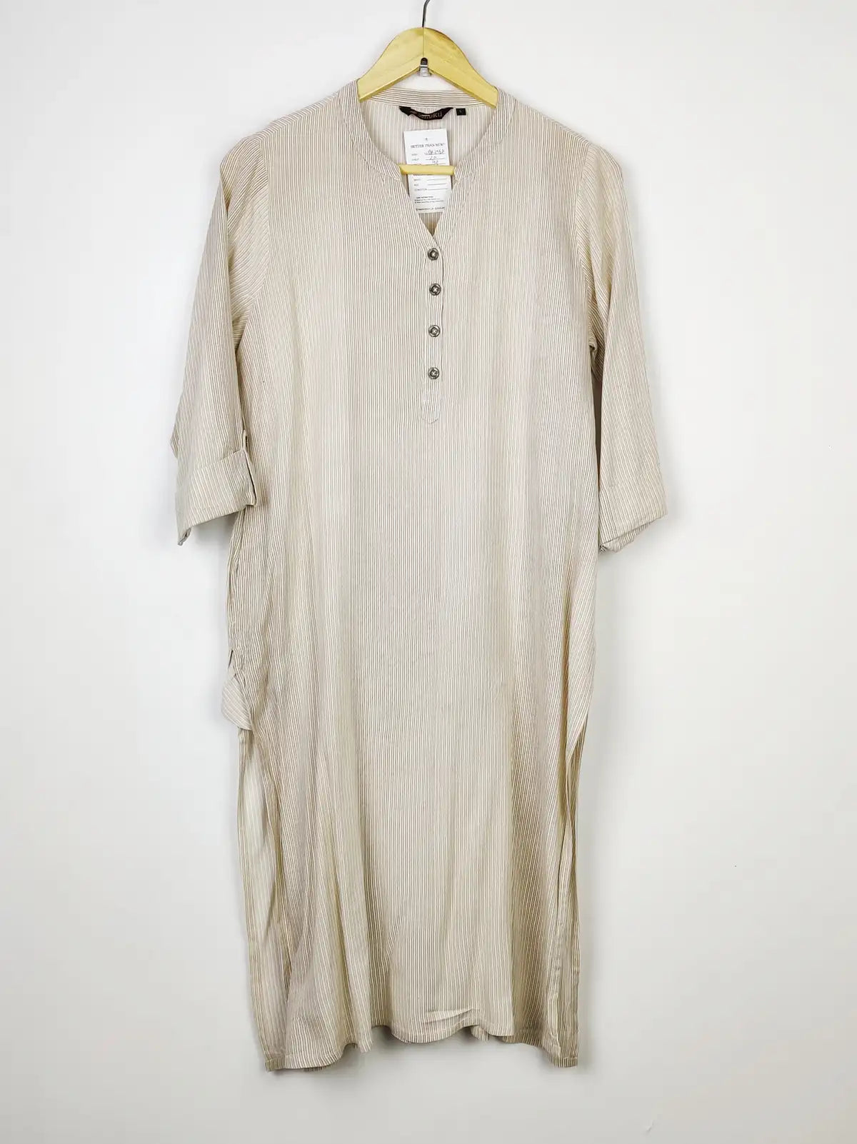 Buy online pre-used pre-loved 100% authentic & Original branded Mukti (WBK-1452) available in Pakistan. Top international brands avilable.
