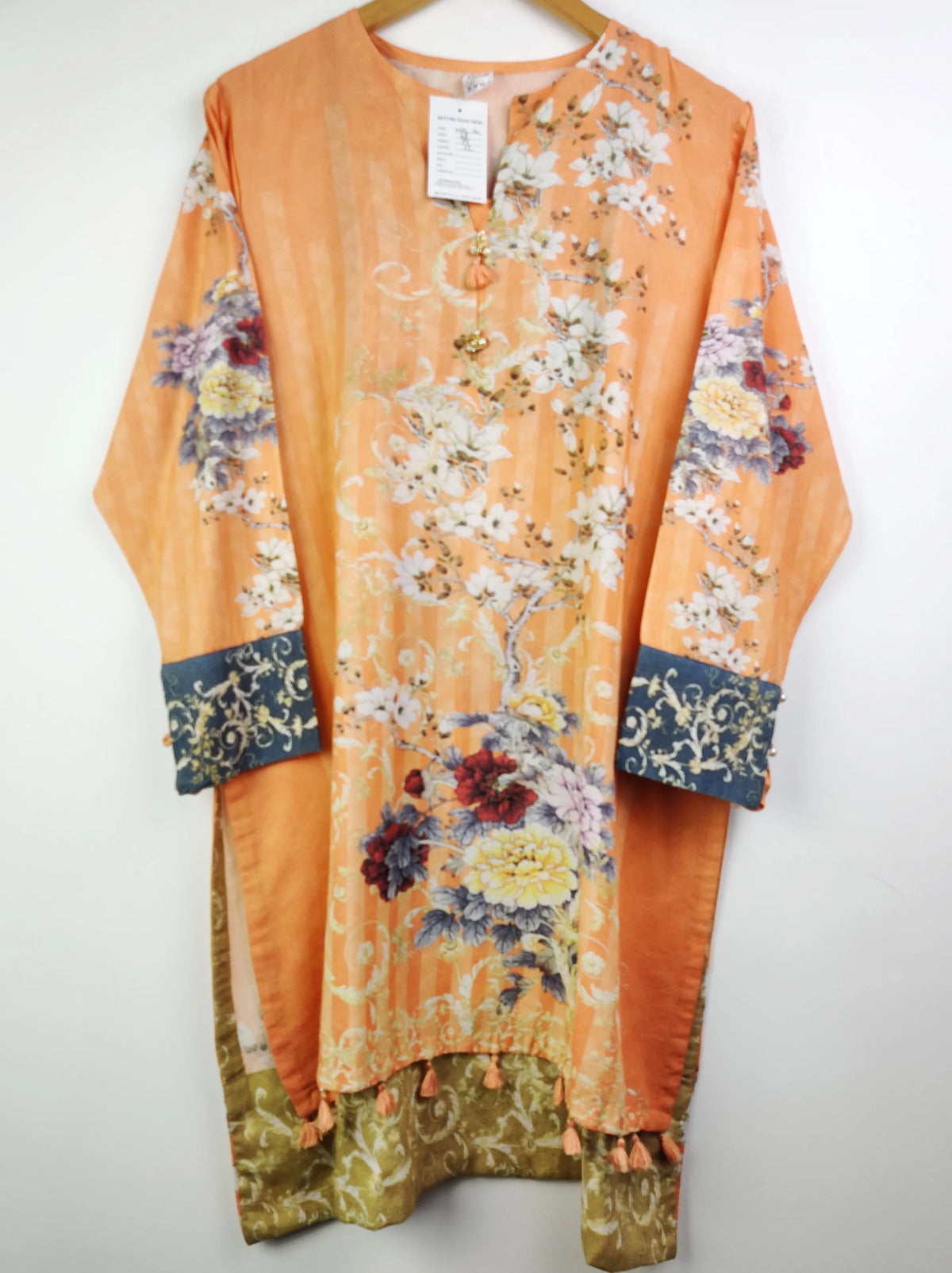 Buy online pre-used pre-loved 100% authentic & Original branded Kayseria (WBK-160) available in Pakistan. Top international brands avilable.