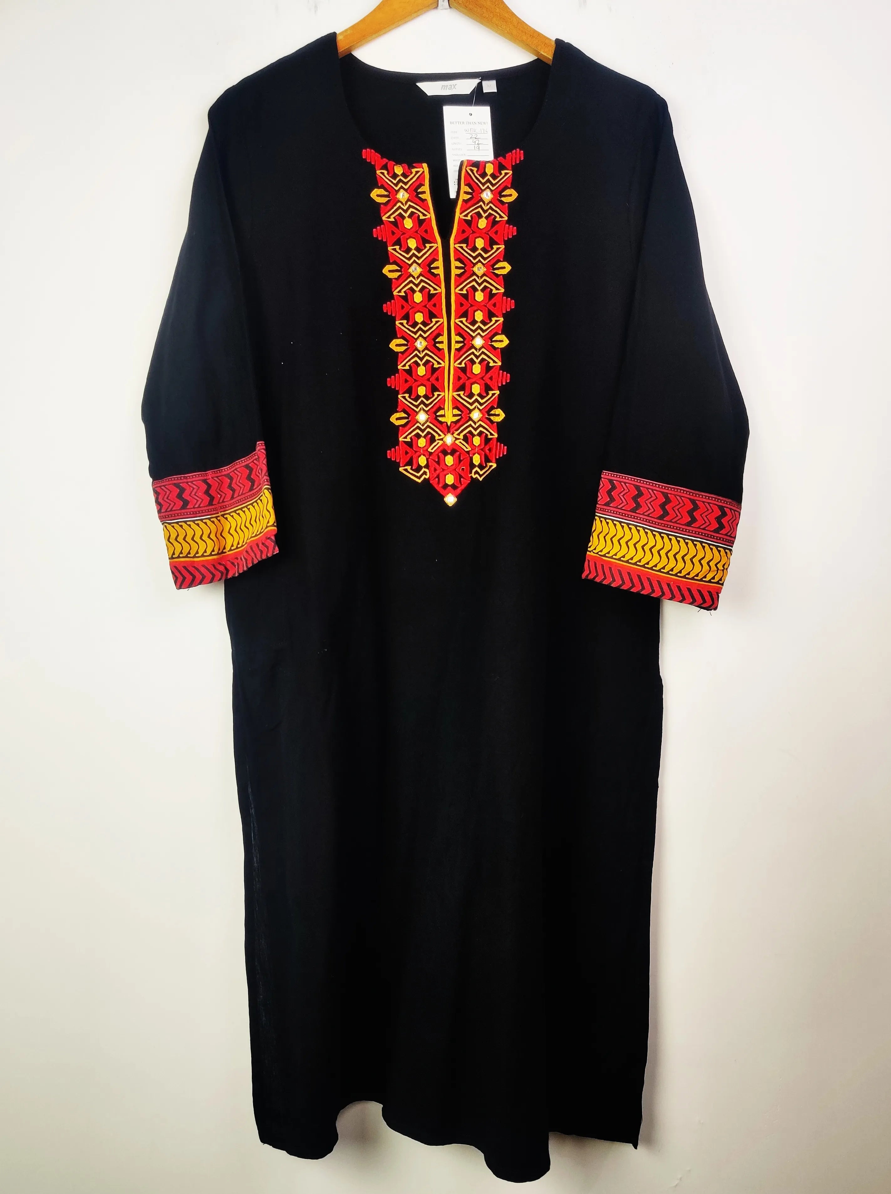 Buy online pre-used pre-loved 100% authentic & Original branded Max (WBK-176) available in Pakistan. Top international brands avilable.