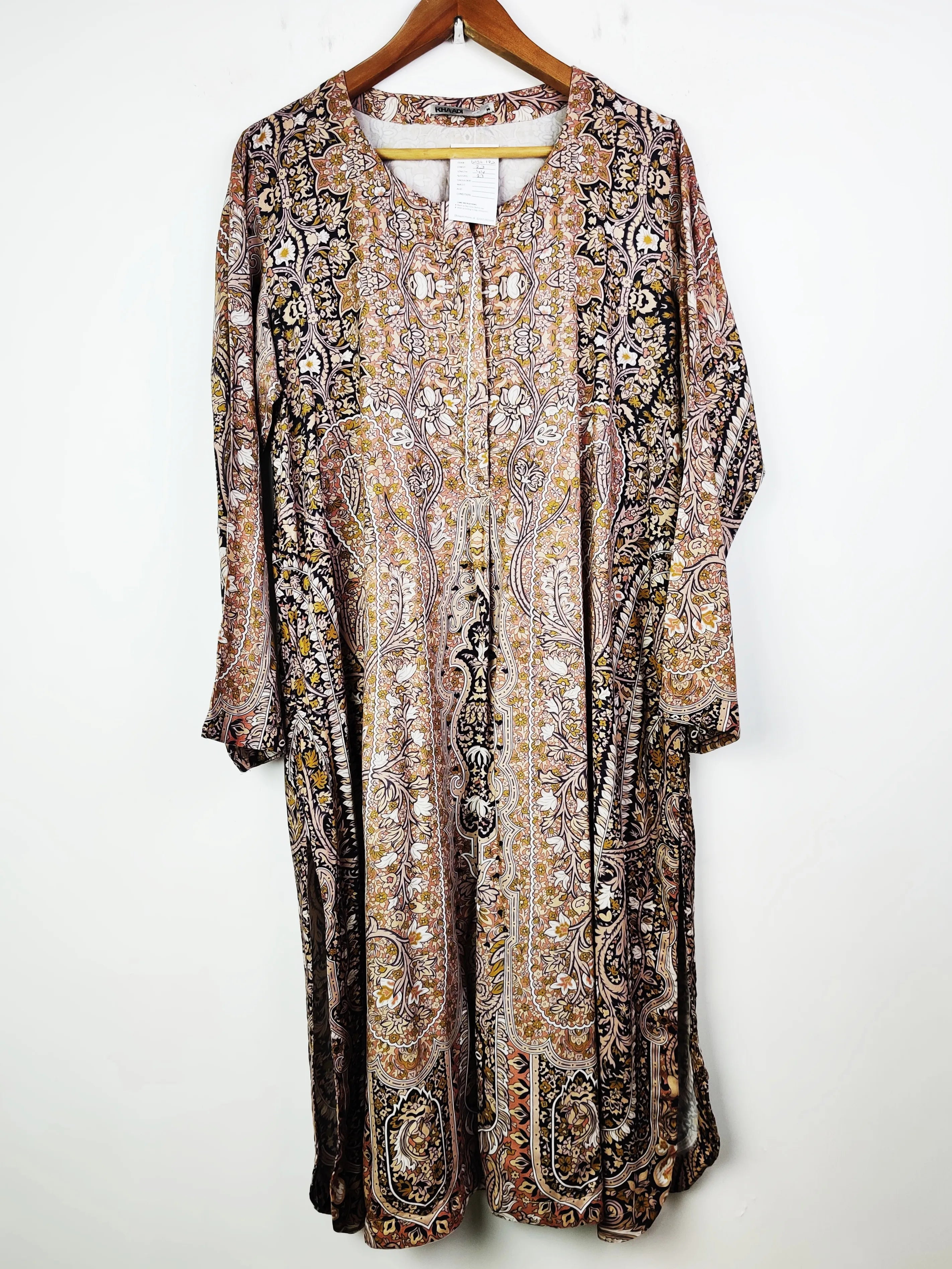 Buy online pre-used pre-loved 100% authentic & Original branded Khaadi (WBK-182) available in Pakistan. Top international brands avilable.