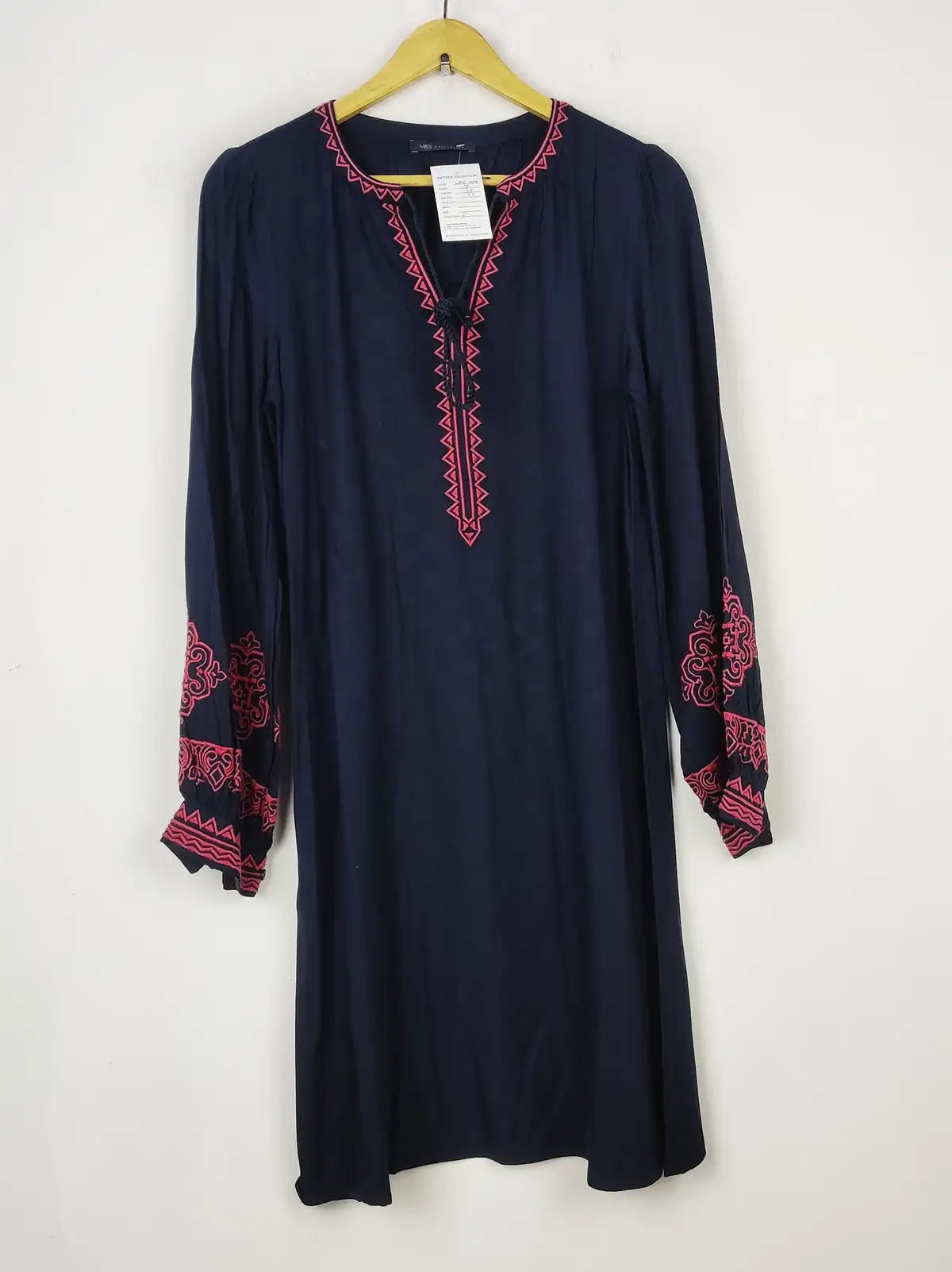 Buy online pre-used pre-loved 100% authentic & Original branded Marks & Spencer (WBK-1898) available in Pakistan. Top international brands avilable.