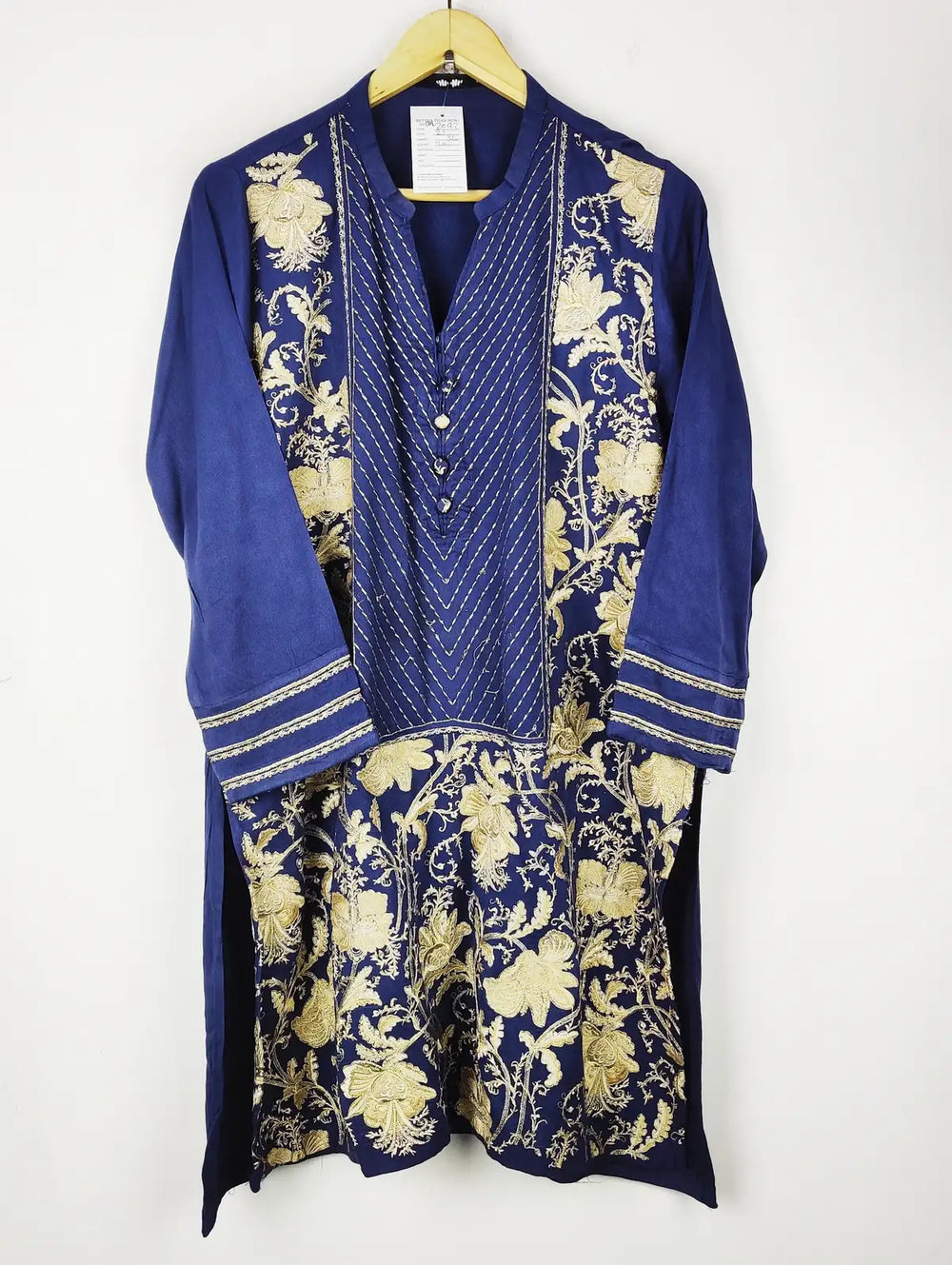 Buy online pre-used pre-loved 100% authentic & Original branded Khaadi (WBK-2092) available in Pakistan. Top international brands avilable.