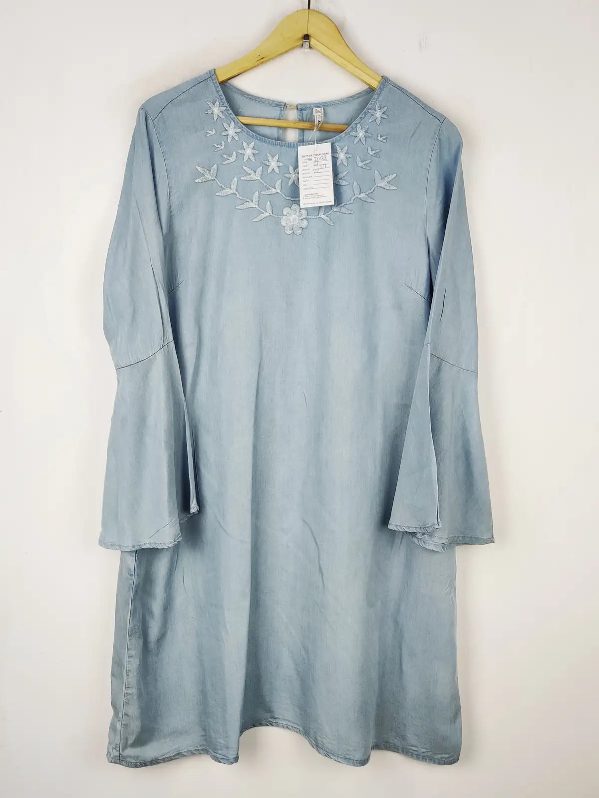 Buy online pre-used pre-loved 100% authentic & Original branded Stella (WBK-2093) available in Pakistan. Top international brands avilable.