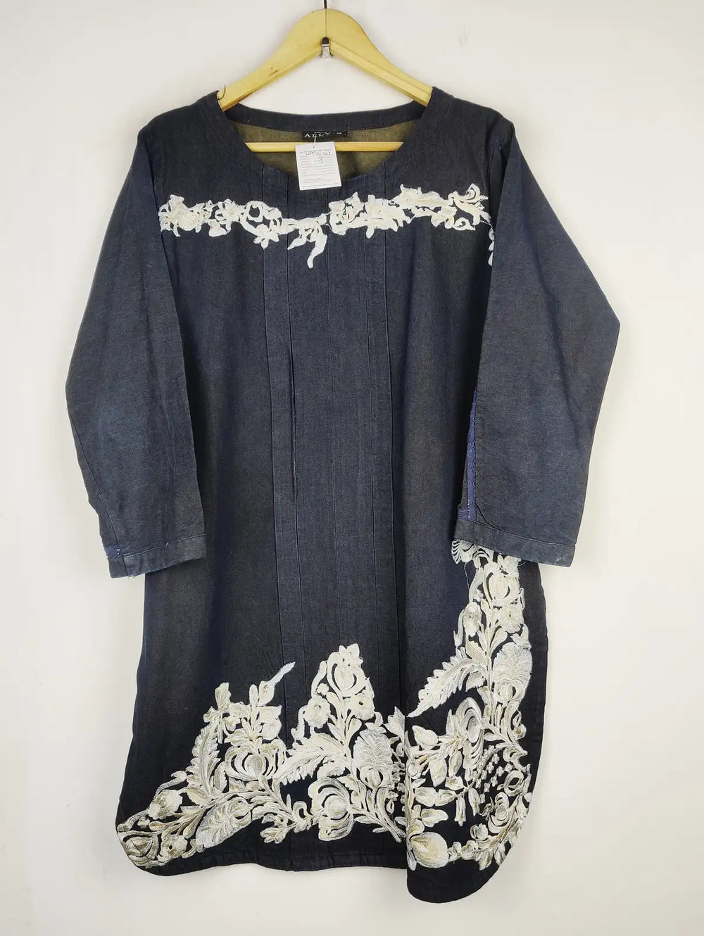 Buy online pre-used pre-loved 100% authentic & Original branded Ally.S (WBK-2157) available in Pakistan. Top international brands avilable.