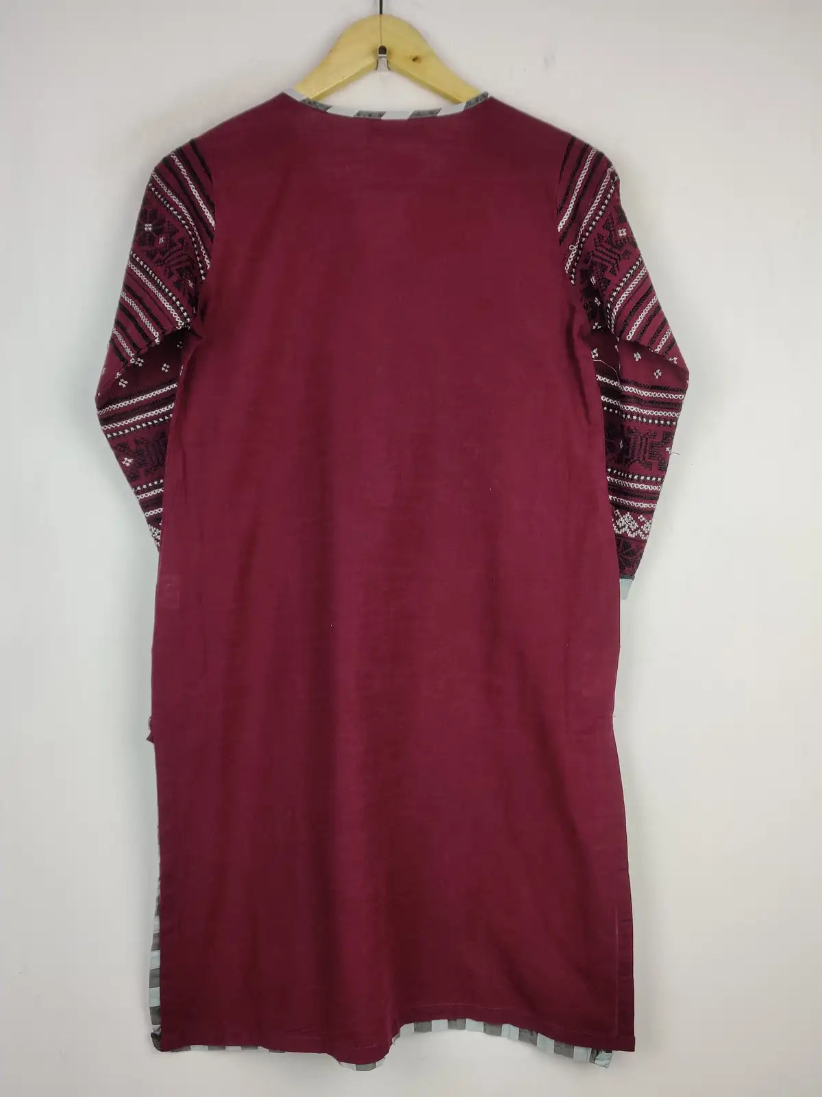 Eden Robe (WBK-2173)