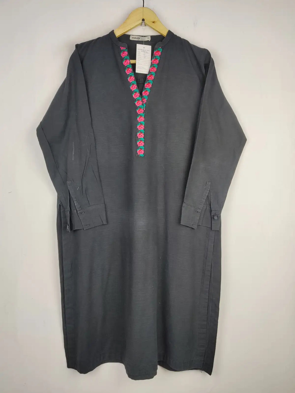 Buy online pre-used pre-loved 100% authentic & Original branded Khaadi (WBK-2181) available in Pakistan. Top international brands avilable.