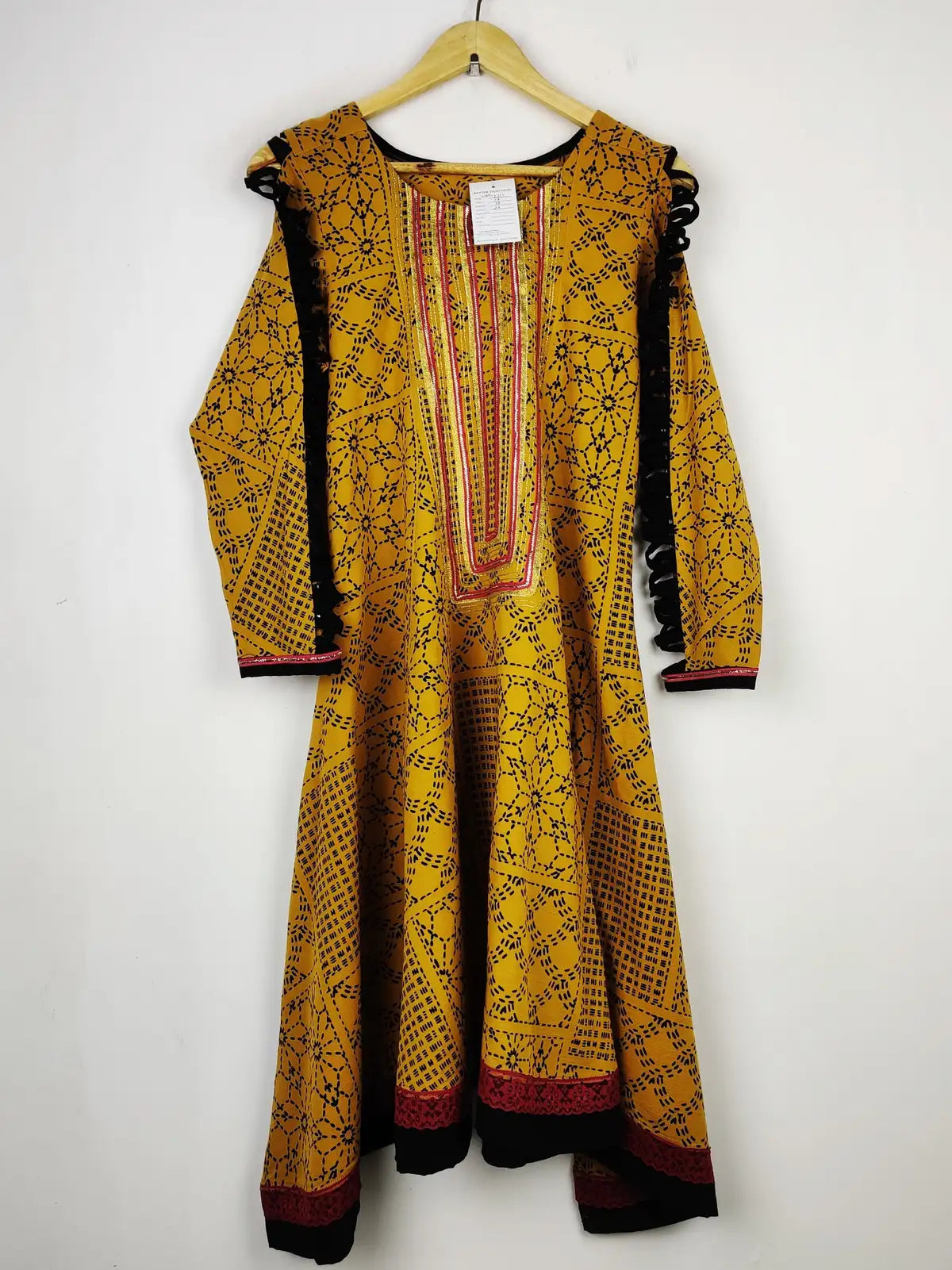 Buy online pre-used pre-loved 100% authentic & Original branded Unknown Brand (WBK-2211) available in Pakistan. Top international brands avilable.