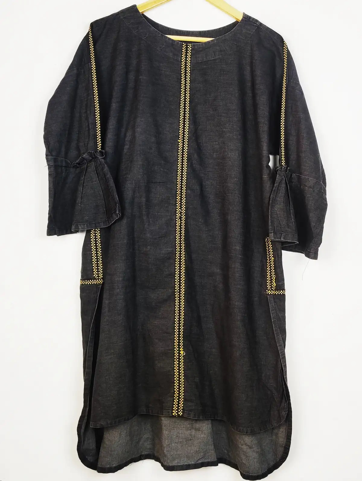 Buy online pre-used pre-loved 100% authentic & Original branded Alkaram (WBK-2503) available in Pakistan. Top international brands avilable.