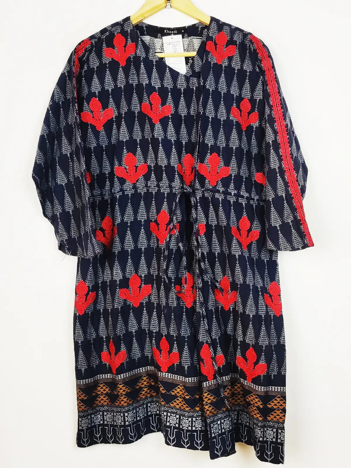 Buy online pre-used pre-loved 100% authentic & Original branded Khaadi (WBK-2521) available in Pakistan. Top international brands avilable.