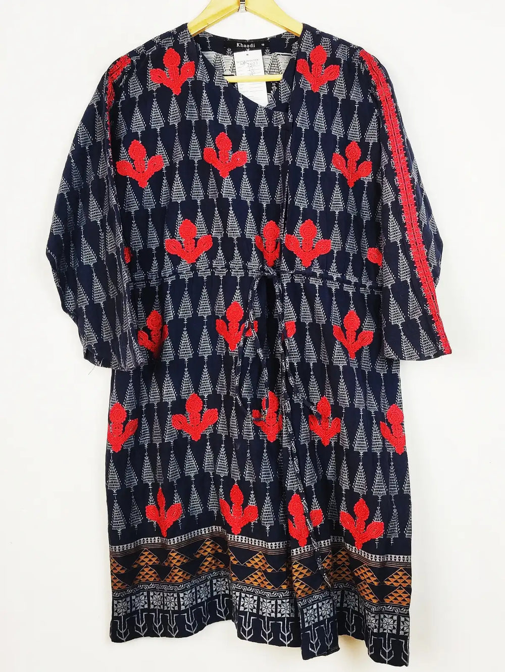 Buy online pre-used pre-loved 100% authentic & Original branded Khaadi (WBK-2521) available in Pakistan. Top international brands avilable.