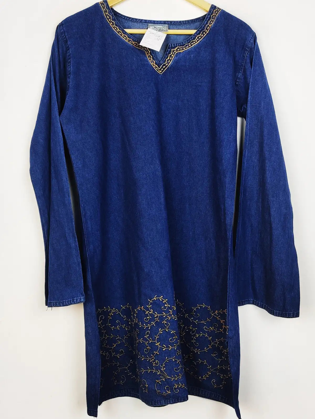 Buy online pre-used pre-loved 100% authentic & Original branded Kiran (WBK-2533) available in Pakistan. Top international brands avilable.