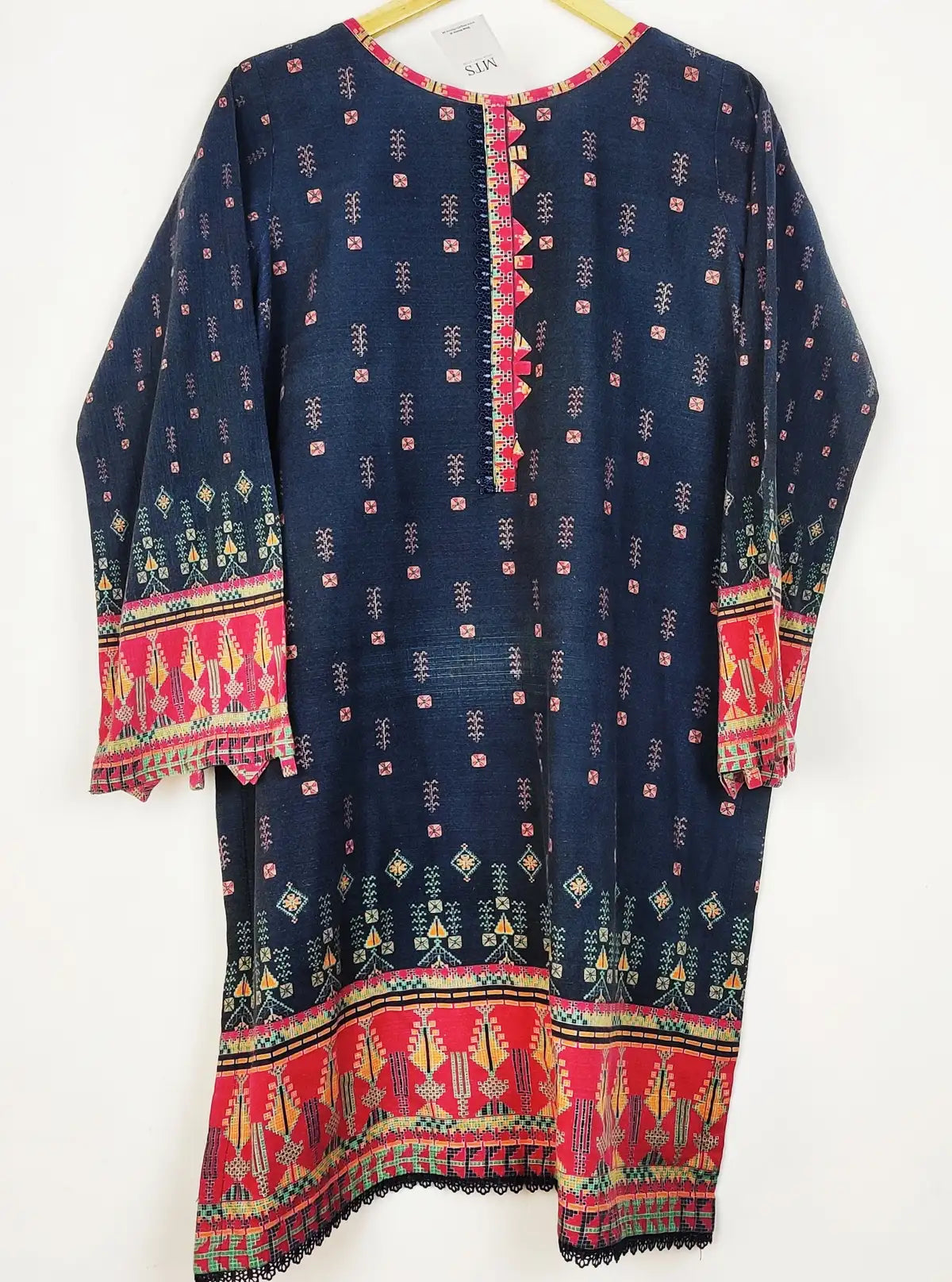 Buy online pre-used pre-loved 100% authentic & Original branded Bin Saeed (WBK-2537) available in Pakistan. Top international brands avilable.