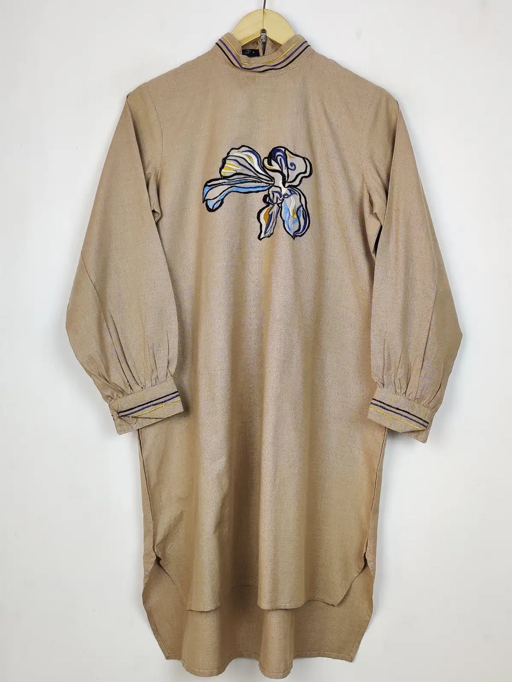 Buy online pre-used pre-loved 100% authentic & Original branded Cross Stitch (WBK-2541) available in Pakistan. Top international brands avilable.