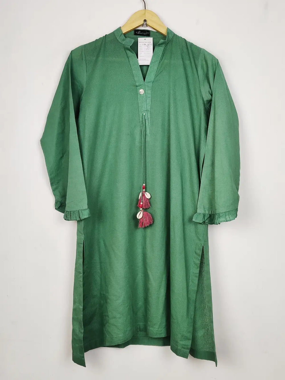 Buy online pre-used pre-loved 100% authentic & Original branded Sakihas (WBK-2556) available in Pakistan. Top international brands avilable.