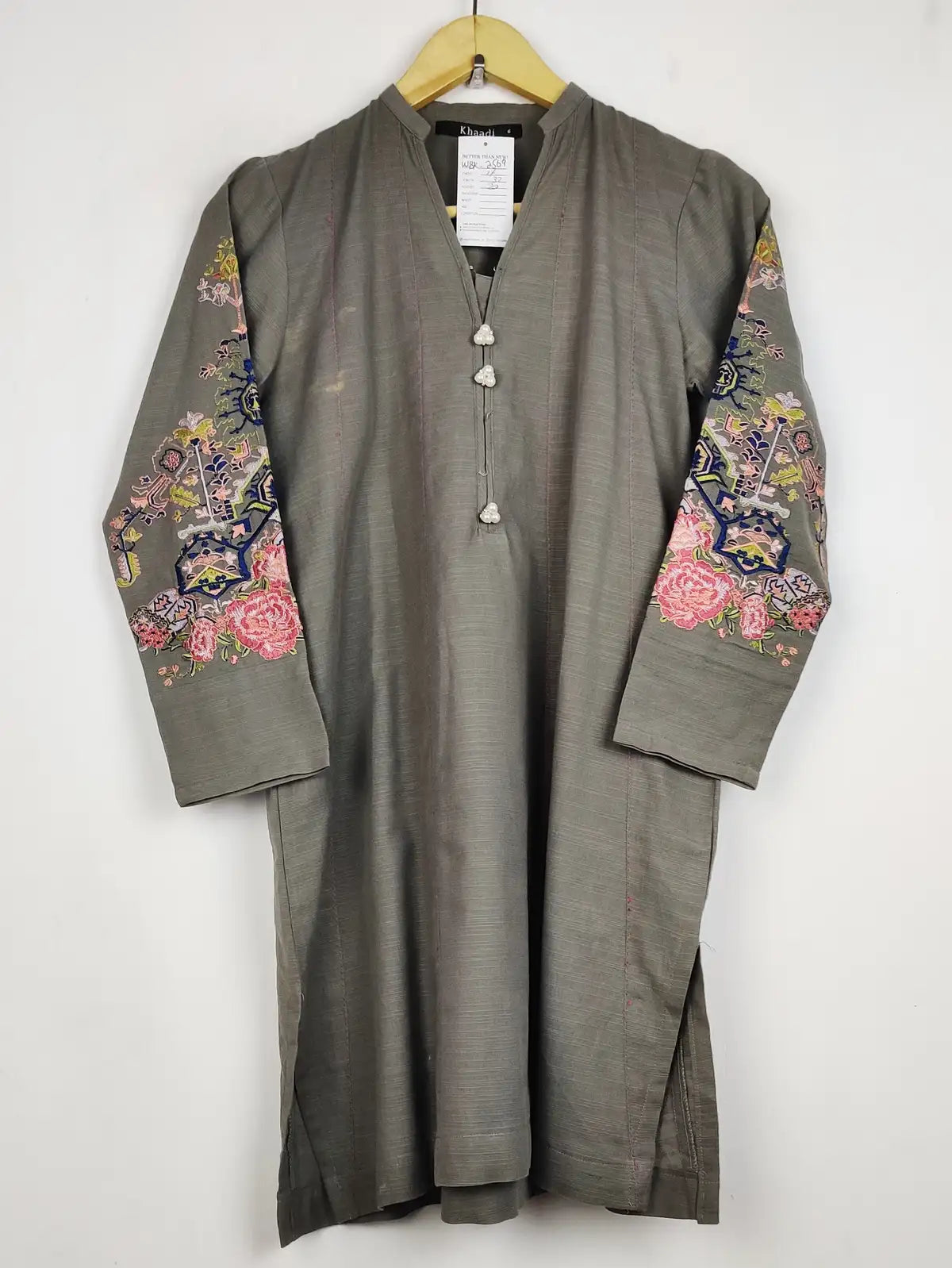 Buy online pre-used pre-loved 100% authentic & Original branded Khaadi (WBK-2569) available in Pakistan. Top international brands avilable.