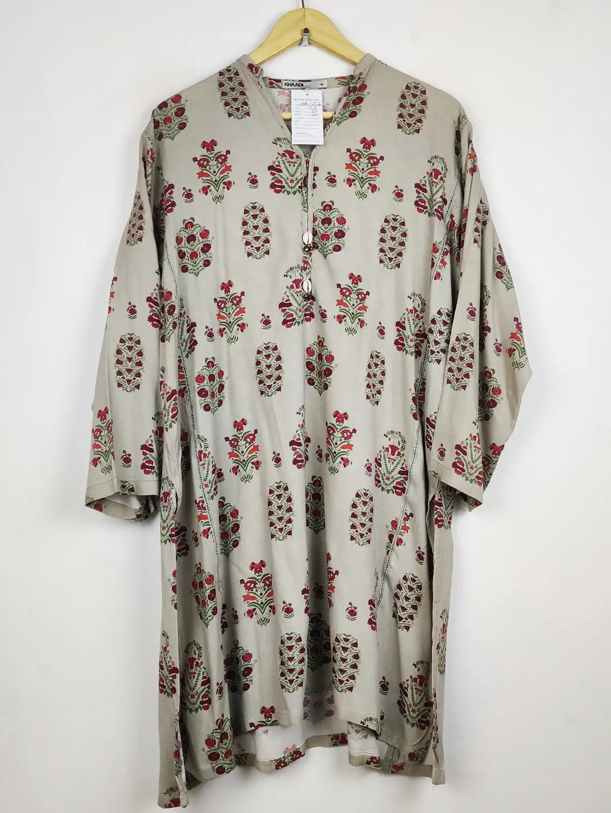 Buy online pre-used pre-loved 100% authentic & Original branded Khaadi (WBK-2570) available in Pakistan. Top international brands avilable.