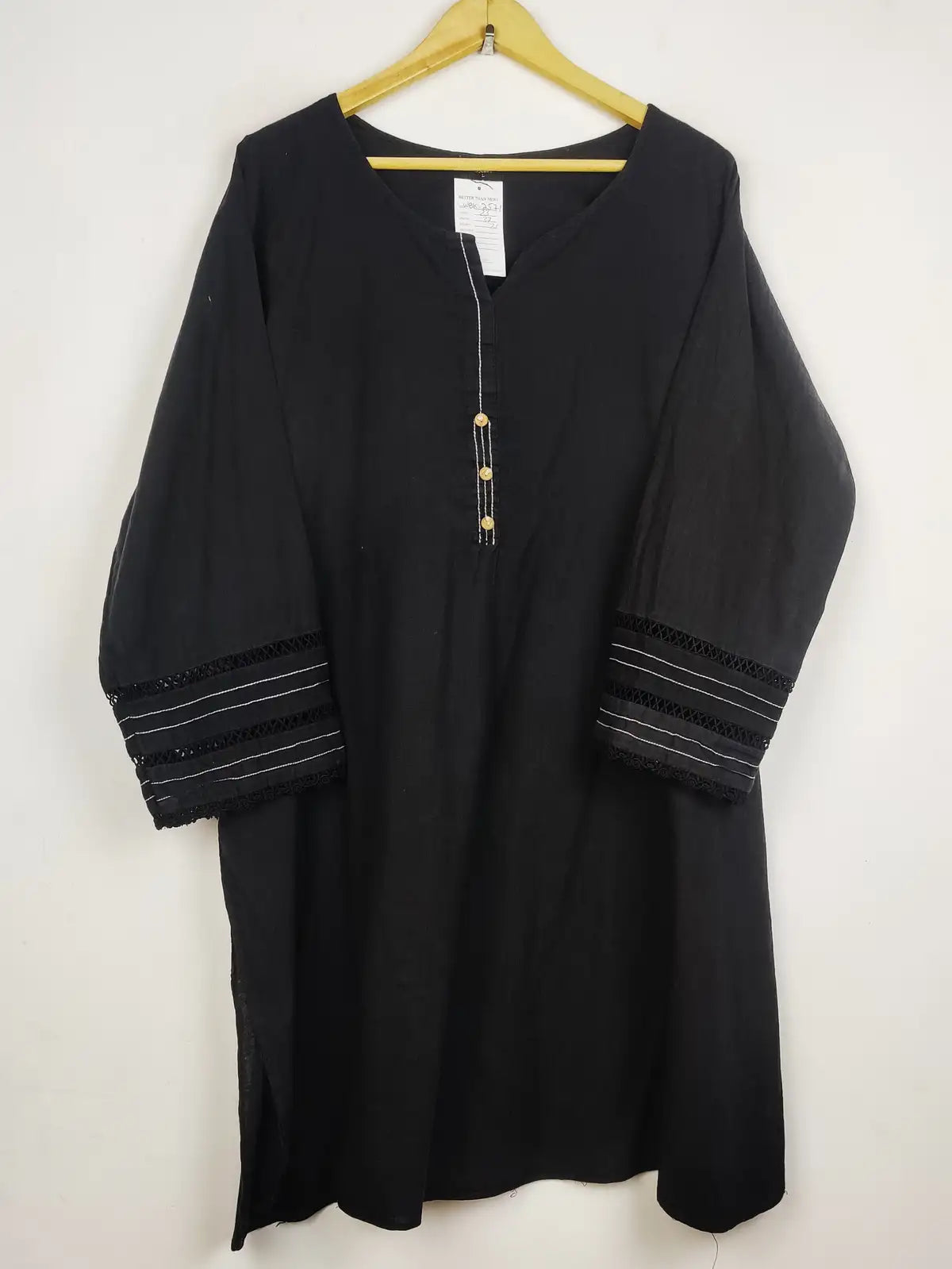 Buy online pre-used pre-loved 100% authentic & Original branded Saya (WBK-2571) available in Pakistan. Top international brands avilable.